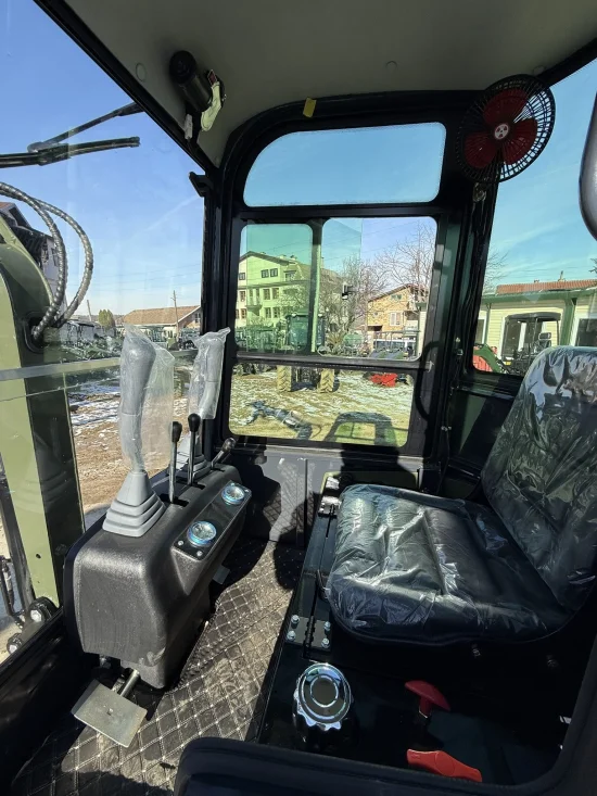 Excavators Mini Excavator Müller E1.0B Cabin