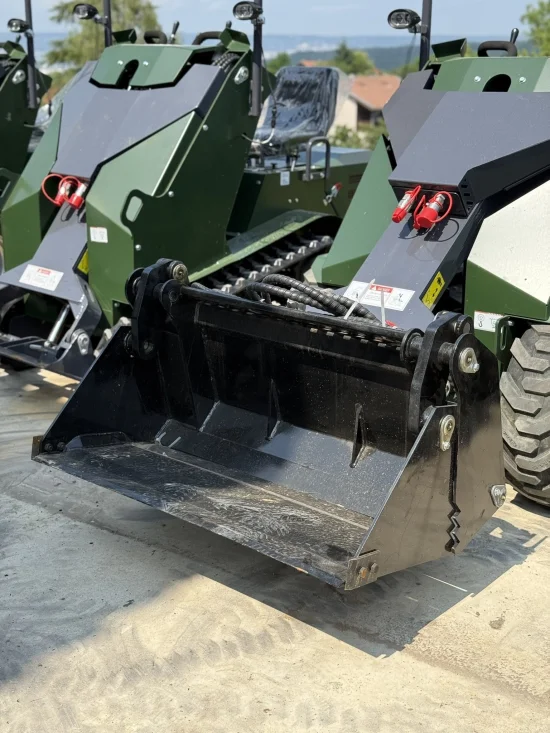 Skidsteer Accessories for Müller S0.7, S1.0 and S1.2 4in1 Bucket
