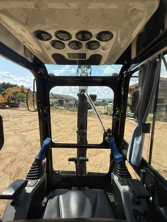 Excavators Mini Excavator Müller Е2.5 Pro Cabin